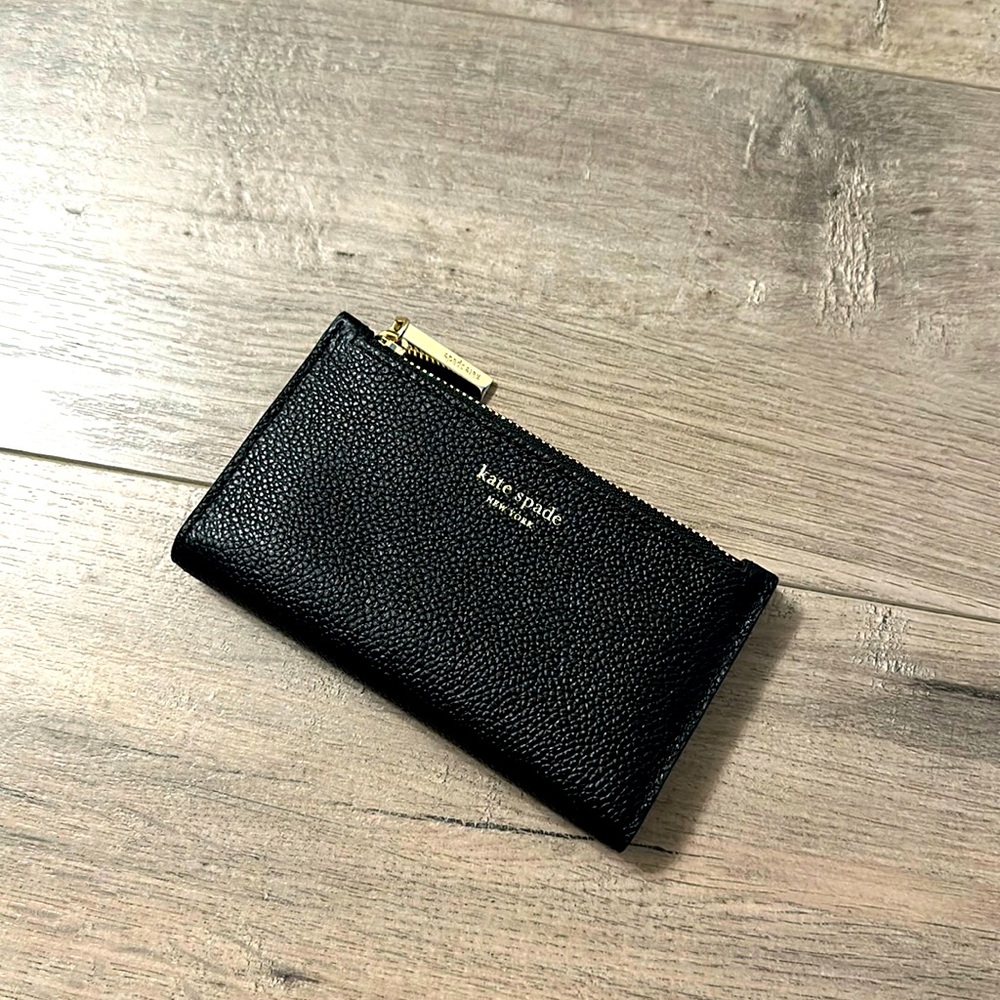 Kate Spade ♠️: Leila Small Slim Bifold Wallet - NEVER USED